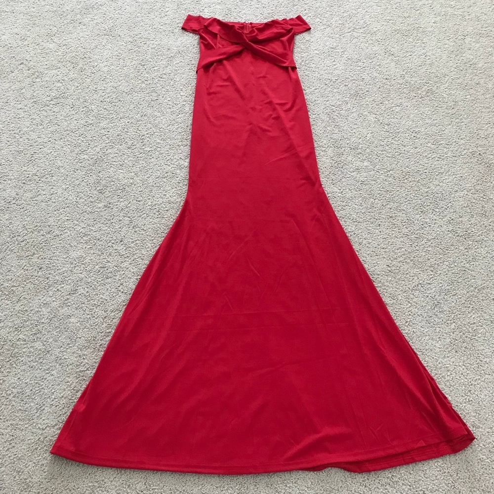 Off the shoulder twist front dress - Picture 3 of 5